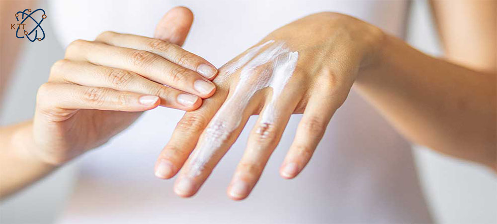 استفاده از کرم سوختگی برای بهبود علائم سوختگی با اسید بر روی دست