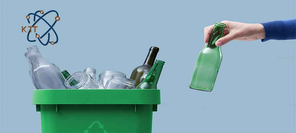 انواع لیوان و بطری شیشه ای در سطل بازیافت